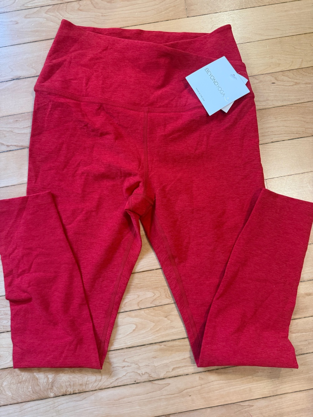 Beyond Yoga Ruby Red At your Leisure High-Waisted midi  Leggings size Medium NWT
